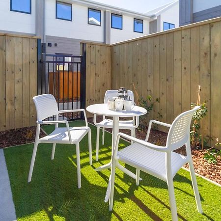 Beachside Bliss: 1 Bed 1 Bath Christchurch Dış mekan fotoğraf
