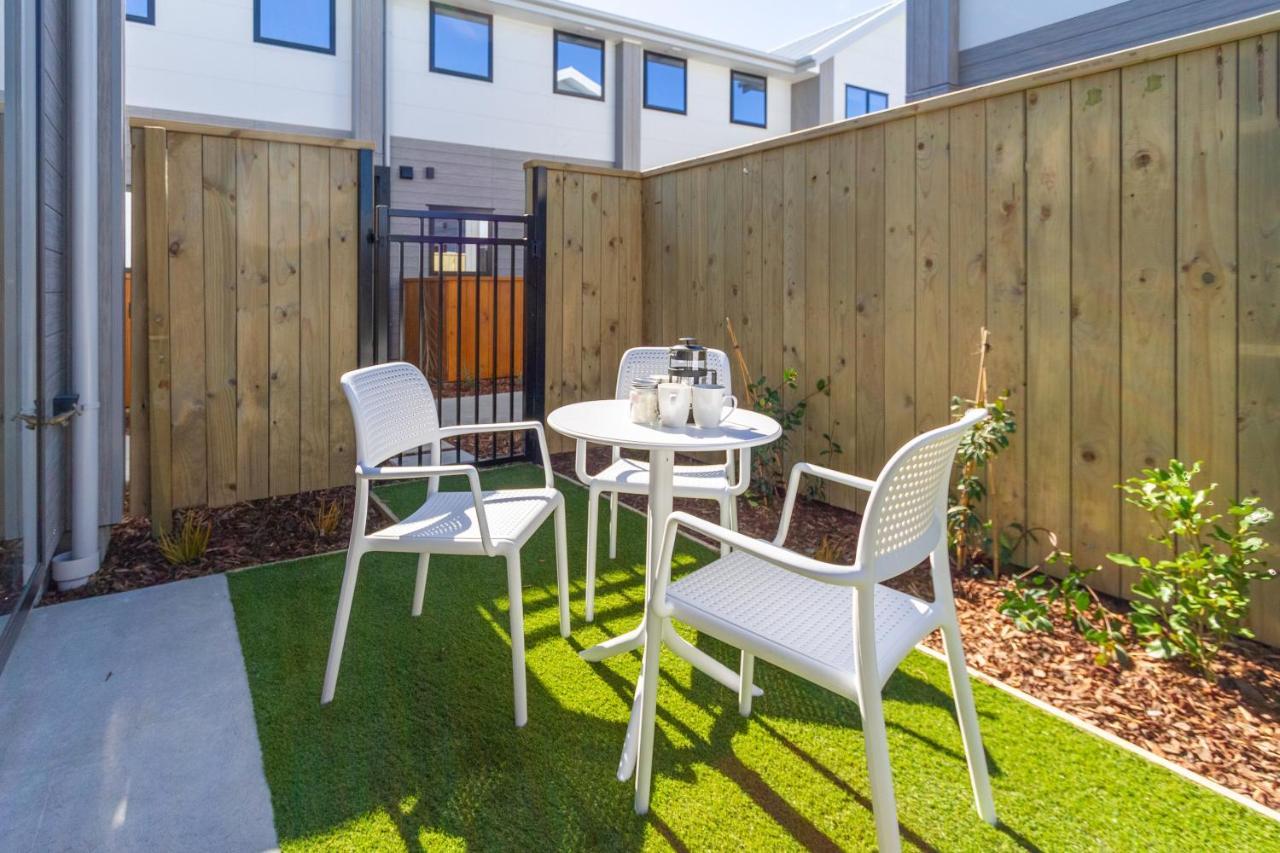 Beachside Bliss: 1 Bed 1 Bath Christchurch Dış mekan fotoğraf