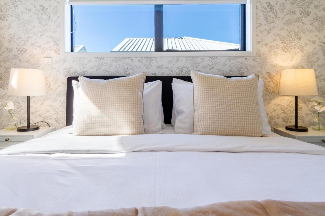 Beachside Bliss: 1 Bed 1 Bath Christchurch Dış mekan fotoğraf